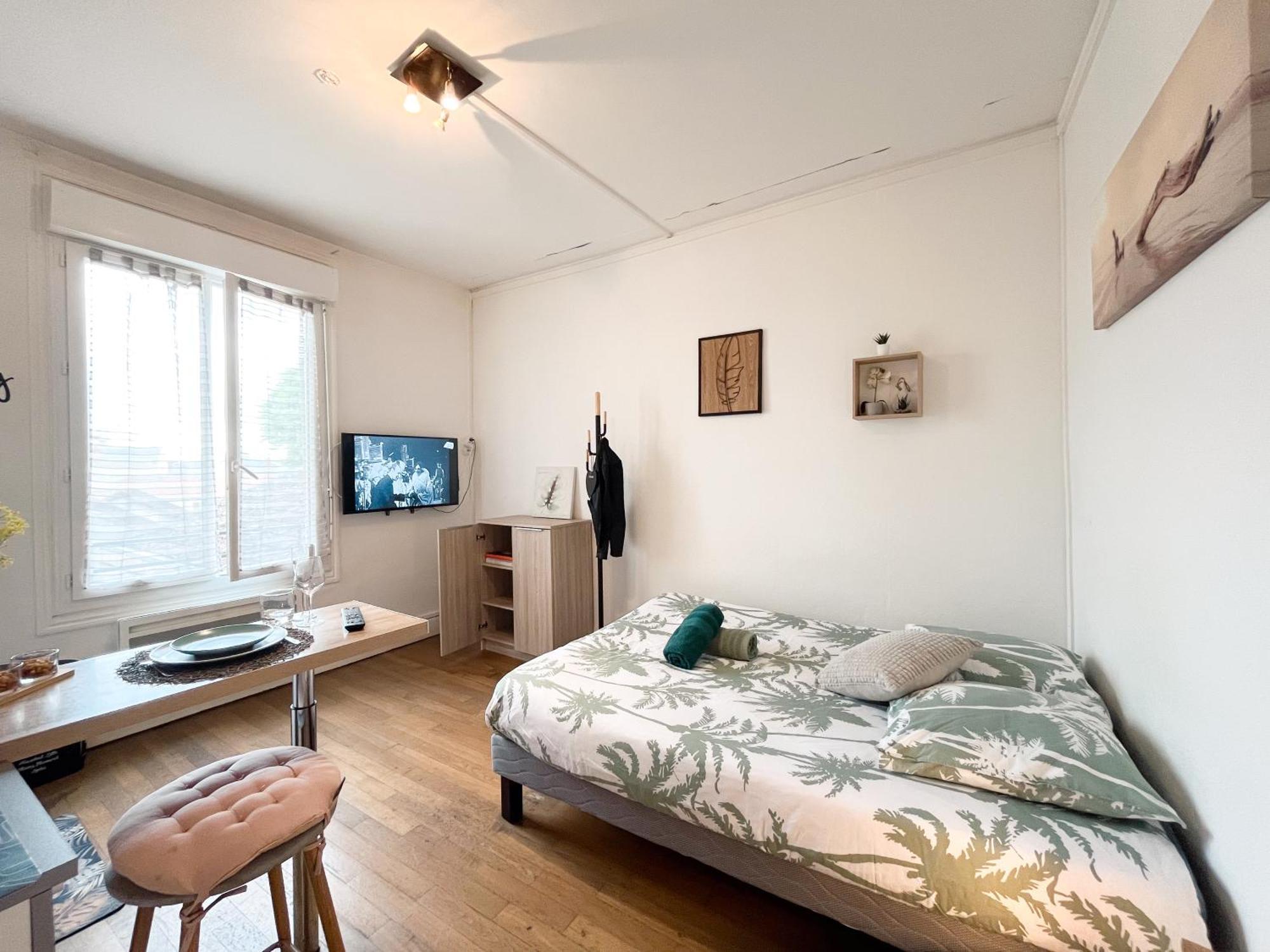 Balade A Montlucon Apartment Exterior foto